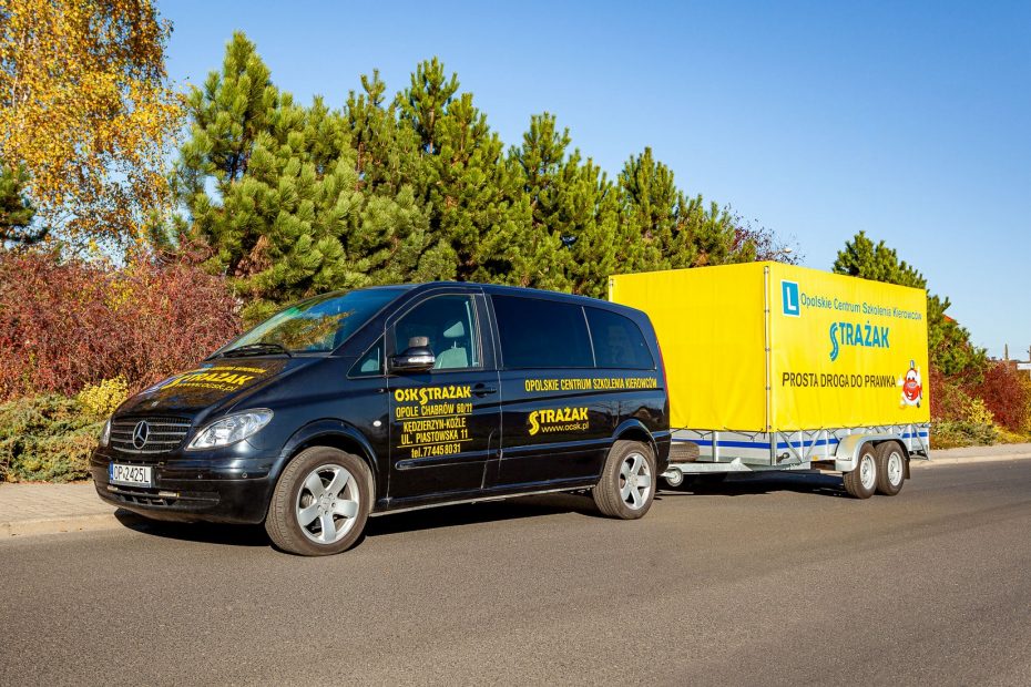 Mercedes Vito OCSK STRAŻAK z przyczepą do szkolenia kategorii B+E